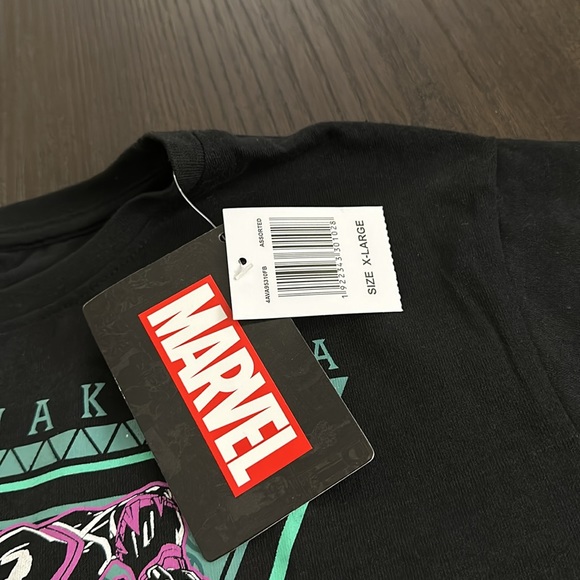 Marvels- Black Panther graphic short sleeve shirt size XL P2P 22 unisex - Picture 5 of 7